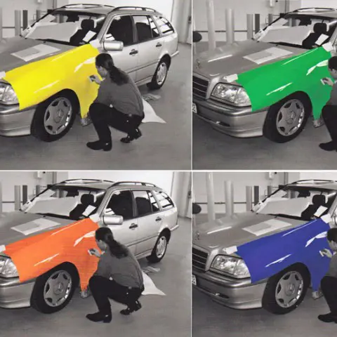 autofarbfolie-970-schwarz-glanz-meterware_109-1.jpg?ts=1684754172